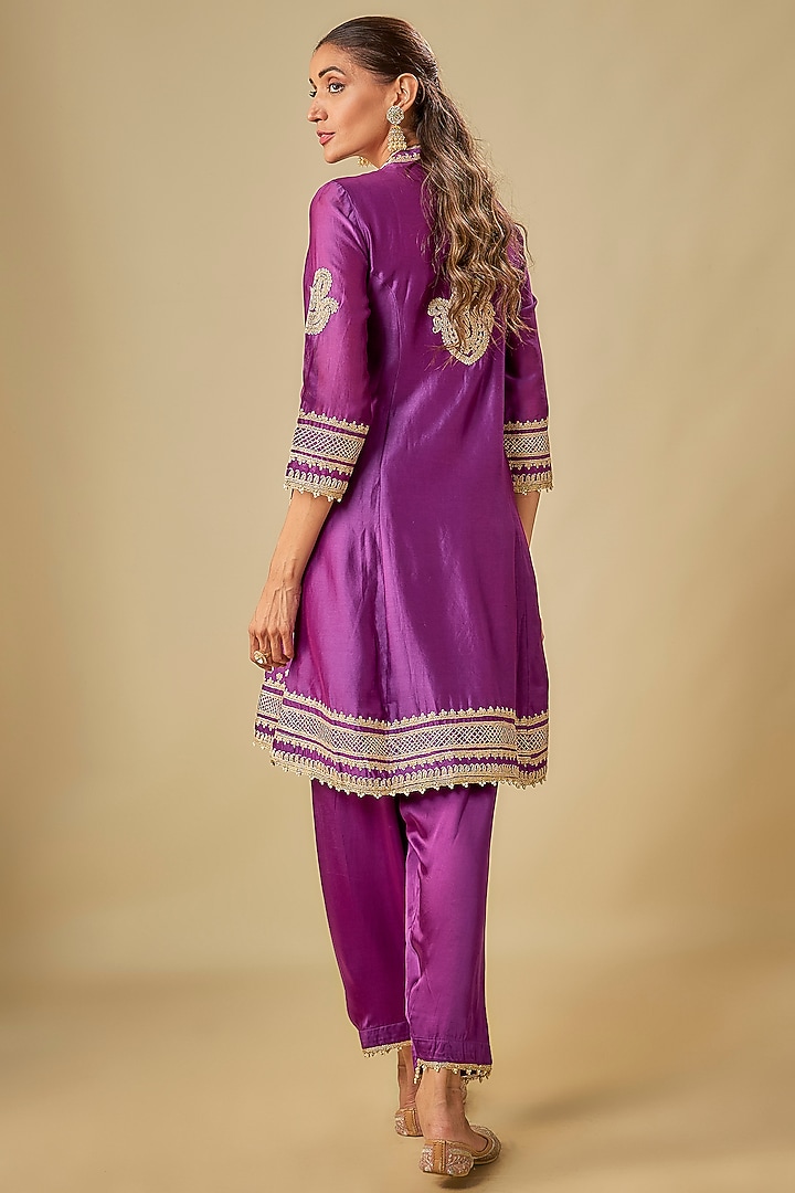 Purple Chanderi Silk Kashmiri Tilla Embroidered Kurta Set by Sheetal Batra at Pernia's Pop Up Shop