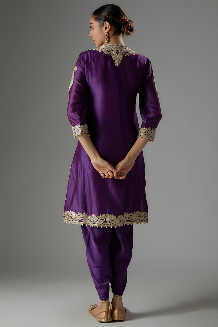 Purple Chanderi Silk Kashmiri Tilla Embroidered Kurta Set by Sheetal Batra at Pernia's Pop Up Shop