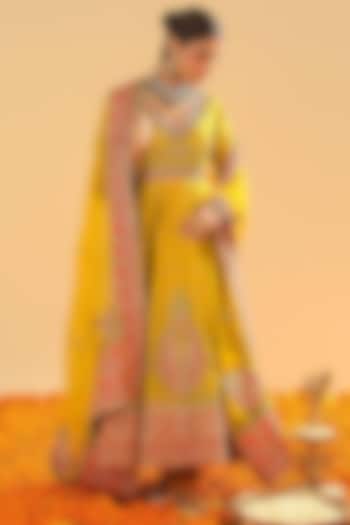 Mustard Silk Chanderi Kashmiri Tilla Embroidered Bridal Anarkali Set by Sheetal Batra at Pernia's Pop Up Shop