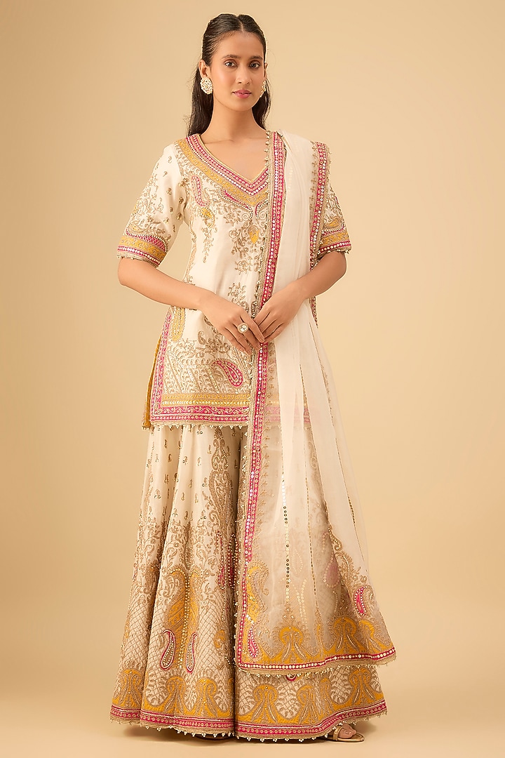 Ivory Pure Silk Chanderi Kiran Dori Embroidered Straight Kurta Set by Sheetal Batra at Pernia's Pop Up Shop