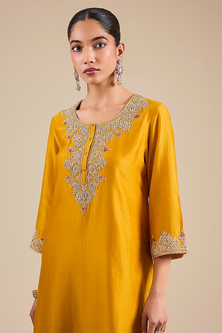 Mustard Silk Chanderi Kurta Set by Sheetal Batra at Pernia's Pop Up Shop
