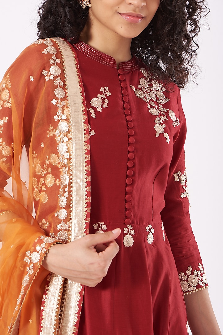Blood-Red Embroidered Wedding Anarkali Set by Sheetal Batra at Pernia's Pop Up Shop