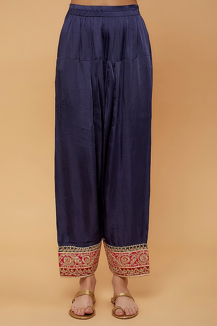 Blue Silk Chanderi & Bemberg Satin Embroidered Kurta Set by Sheetal Batra at Pernia's Pop Up Shop