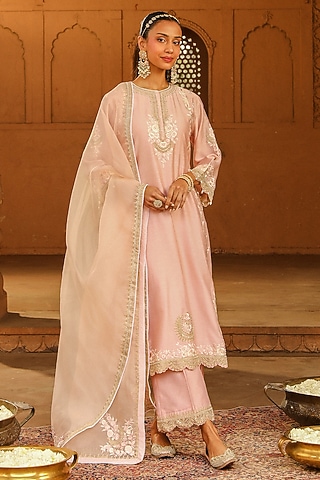 Blush Pink Silk Chanderi Kashmiri Tilla Embroidered A-line Kurta Set by Sheetal Batra