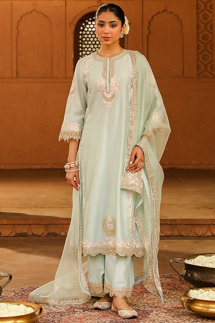 Misty Green Silk Chanderi Kashmiri Tilla Embroidered A-Line Kurta Set by Sheetal Batra at Pernia's Pop Up Shop