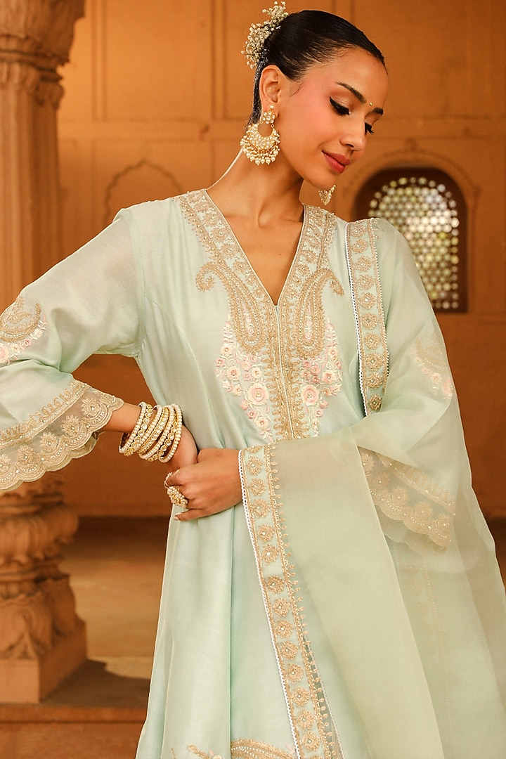 Misty Green Pure Silk Chanderi Kashmiri Tilla Embroidered Short Kalidar Kurta Set by Sheetal Batra at Pernia's Pop Up Shop