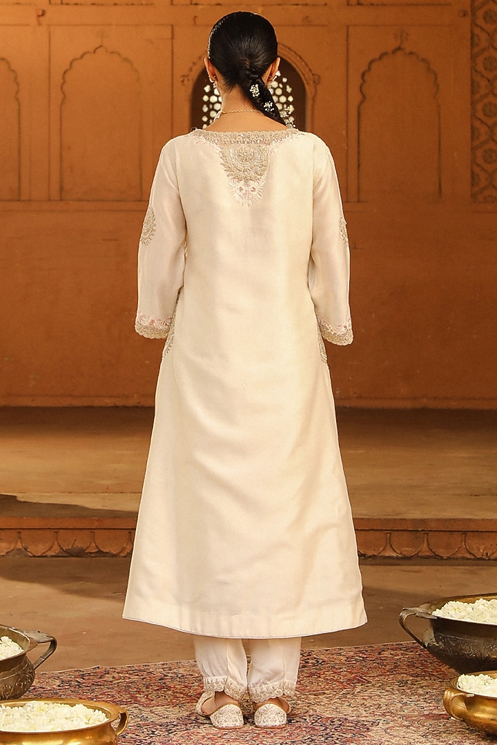 Ivory Pure Silk Chanderi Kashmiri Tilla Embroidered A-line Kurta Set by Sheetal Batra at Pernia's Pop Up Shop