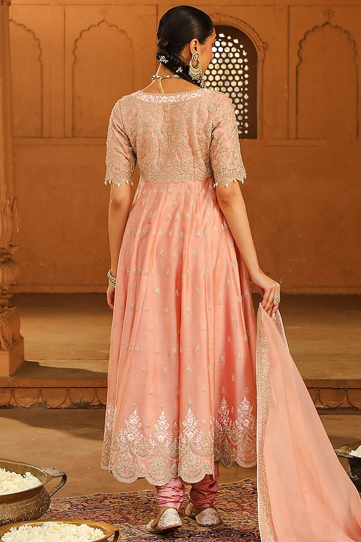 Off-Rose Pure Silk Chanderi Kashmiri Tilla Embroidered Kalidar Wedding Anarkali Set by Sheetal Batra at Pernia's Pop Up Shop