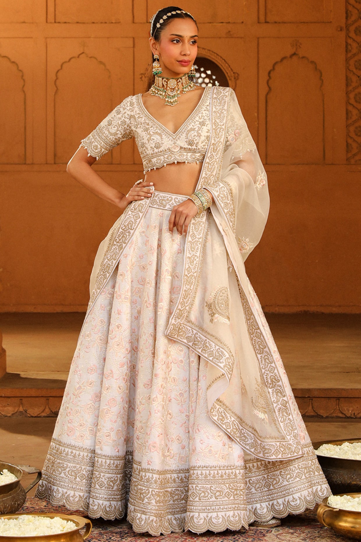 45+ White Lehengas with Price Perfect for the Ethereal Royal Look on Your  Wedding Day