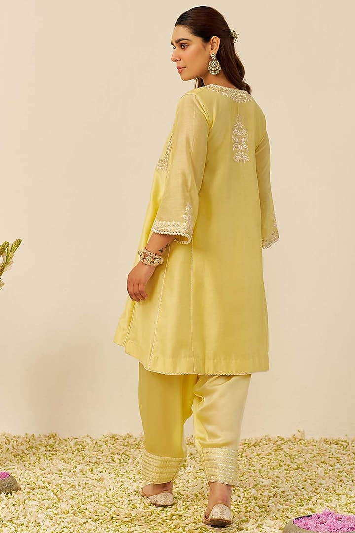 Lemon Yellow Pure Silk Chanderi Parsi Gara Embroidered Kurta Set by Sheetal Batra at Pernia's Pop Up Shop