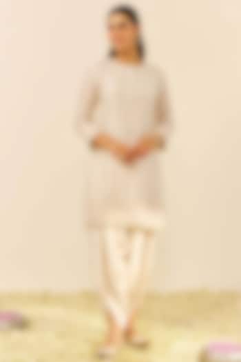 Daisy Ivory Pure Silk Chanderi Pearl Embroidered Kurta Set by Sheetal Batra at Pernia's Pop Up Shop