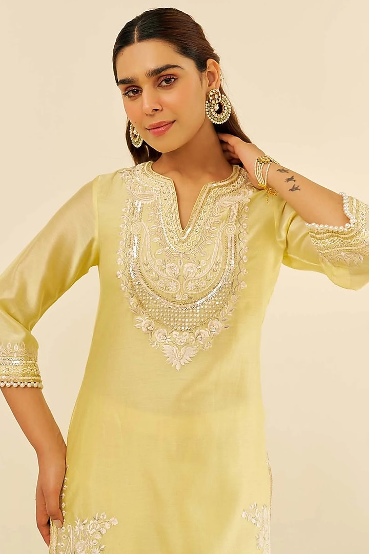 Lemon Yellow Silk Chanderi Parsi Gara Embroidered A-Line Kurta Set by Sheetal Batra at Pernia's Pop Up Shop