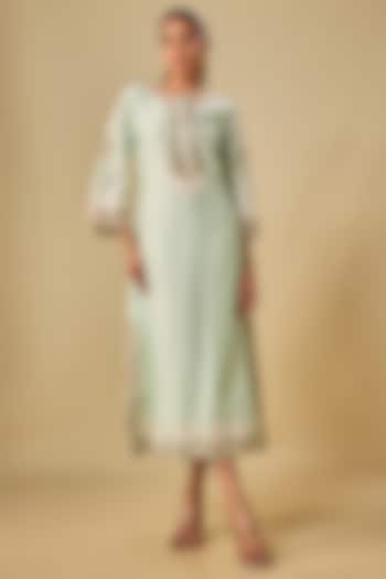 Green Chanderi Silk Kashmiri Tilla Embroidered Kurta by Sheetal Batra at Pernia's Pop Up Shop