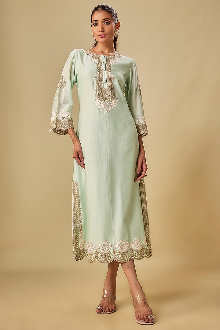 Green Chanderi Silk Kashmiri Tilla Embroidered Kurta by Sheetal Batra at Pernia's Pop Up Shop