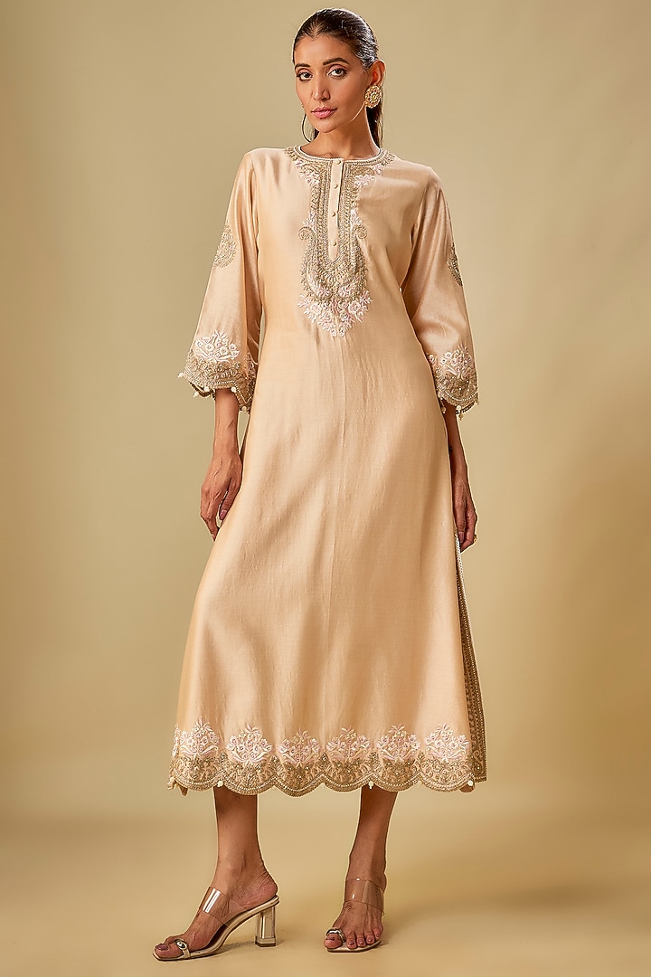 Beige Chanderi Silk Kashmiri Tilla Embroidered Kurta by Sheetal Batra at Pernia's Pop Up Shop