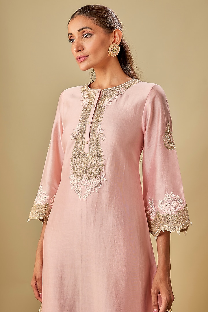 Pink Chanderi Silk Kashmiri Tilla Embroidered Kurta by Sheetal Batra at Pernia's Pop Up Shop
