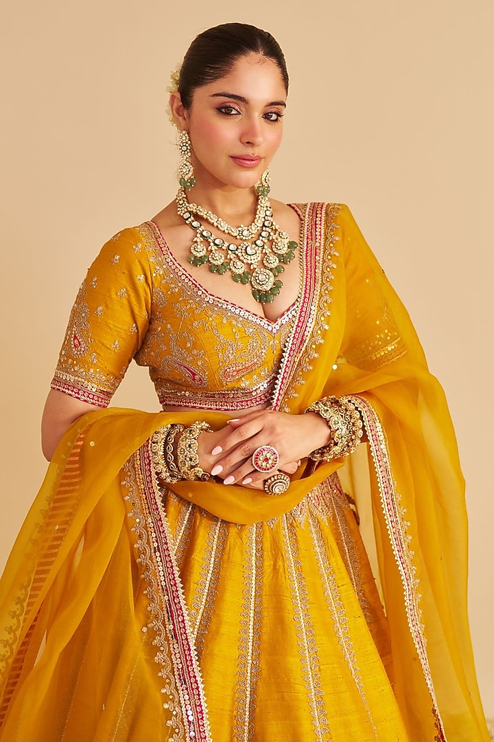 Mustard Pure Raw Silk Kashmiri Tilla Embroidered Bridal Lehenga Set by Sheetal Batra at Pernia's Pop Up Shop