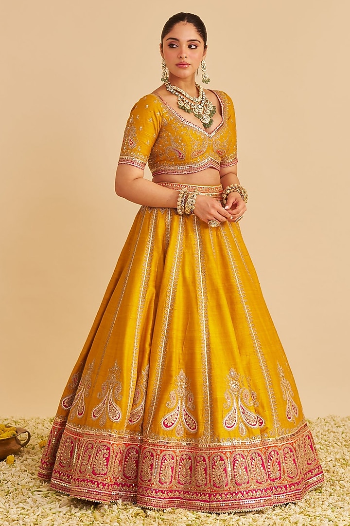 Mustard Pure Raw Silk Kashmiri Tilla Embroidered Bridal Lehenga Set by Sheetal Batra at Pernia's Pop Up Shop