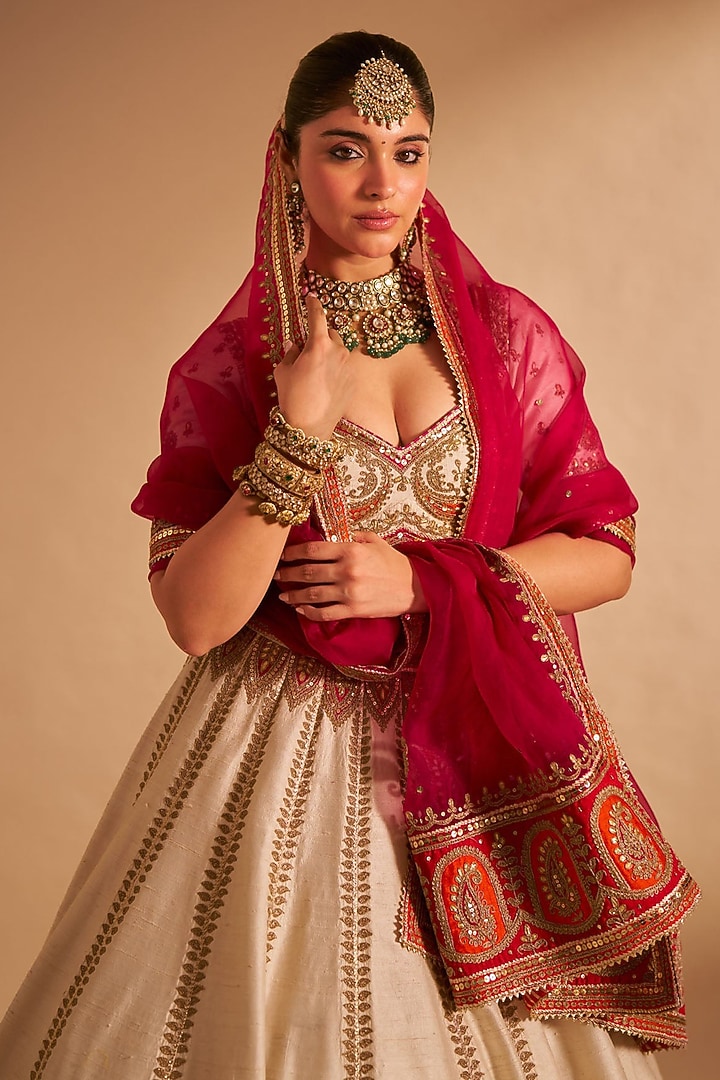 Daisy Ivory Pure Raw Silk Kashmiri Tilla Embroidered Bridal Lehenga Set by Sheetal Batra at Pernia's Pop Up Shop