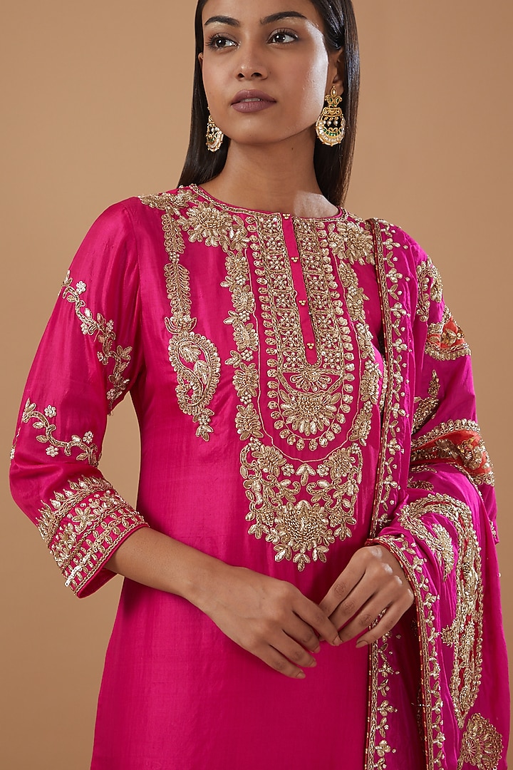 Pink Pure Silk Embroidered Kurta Set by Sheetal Batra at Pernia's Pop Up Shop