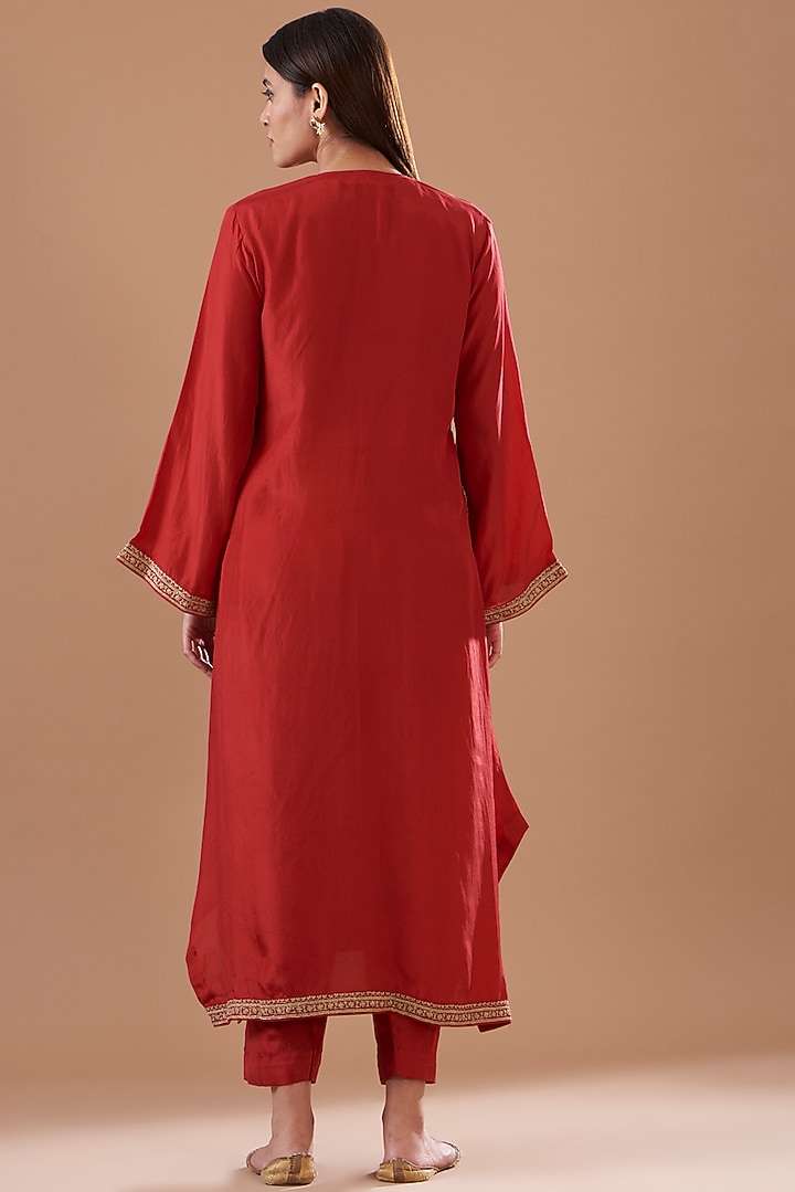 Red Pure Silk Embroidered Kaftan Set by Sheetal Batra at Pernia's Pop Up Shop