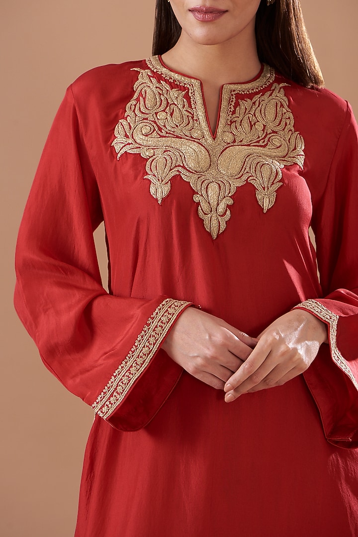 Red Pure Silk Embroidered Kaftan Set by Sheetal Batra at Pernia's Pop Up Shop