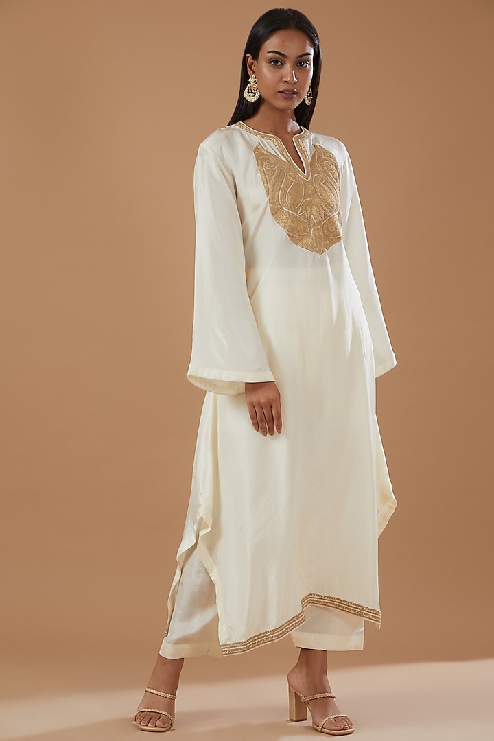 Ivory Pure Silk Embroidered Kaftan Set by Sheetal Batra