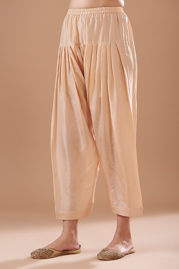 Beige Pure Silk Embroidered Kaftan Set by Sheetal Batra at Pernia's Pop Up Shop