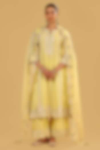 Lemon Yellow Silk Chanderi Parsi Gara Embroidered A-Line Kurta Set by Sheetal Batra at Pernia's Pop Up Shop