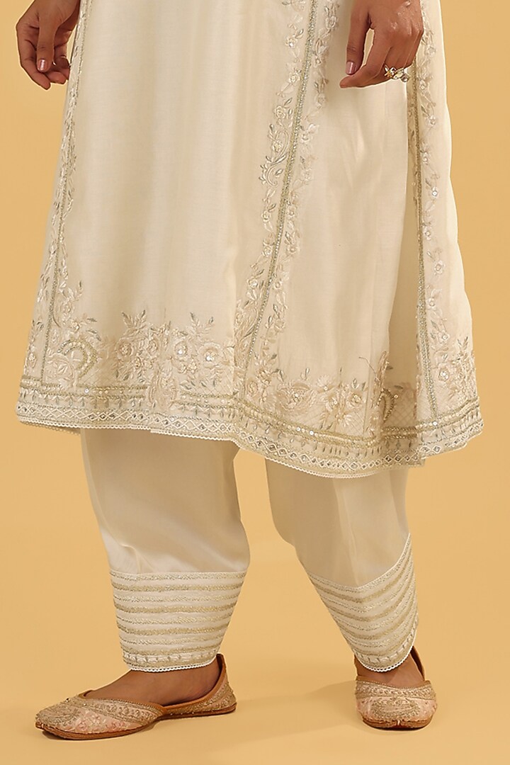 Daisy Ivory Silk Chanderi Parsi Gara Embroidered Choga Kurta Set by Sheetal Batra at Pernia's Pop Up Shop