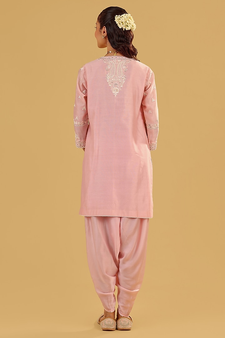 Blush Pink Silk Chanderi Parsi Gara Embroidered Short Kurta Set by Sheetal Batra at Pernia's Pop Up Shop