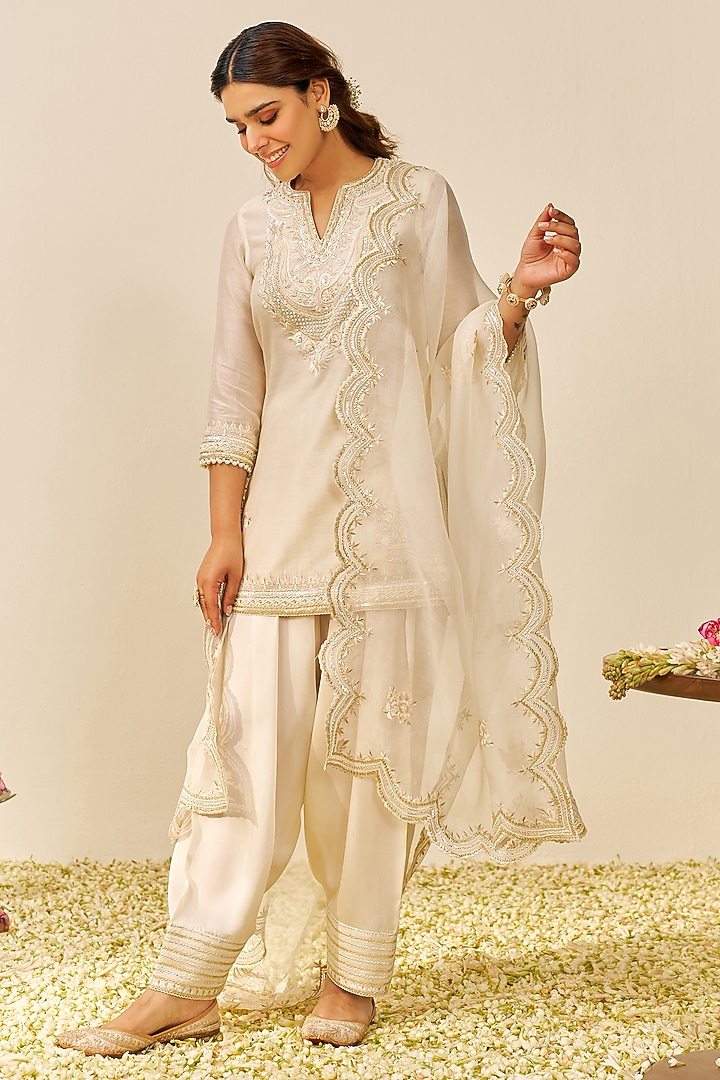 Daisy Ivory Chanderi Silk Parsi Gara Embroidered Short A-Line Kurta Set by Sheetal Batra at Pernia's Pop Up Shop