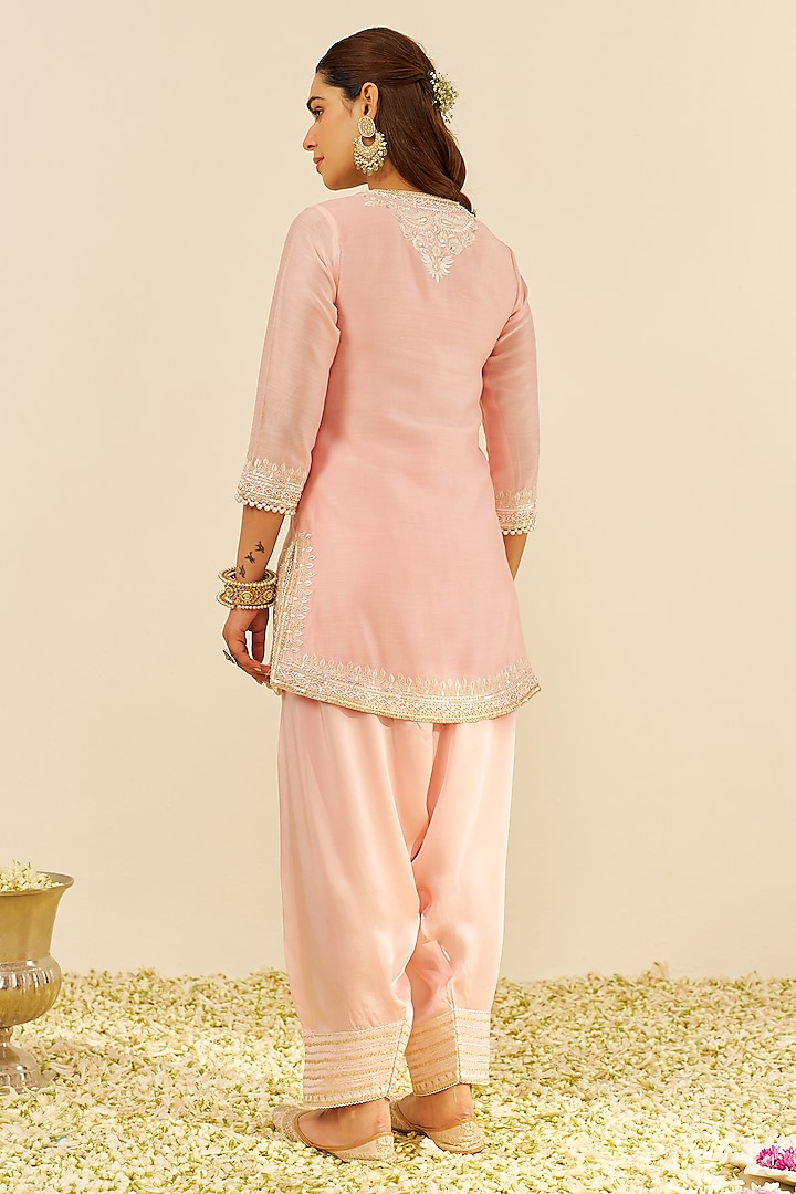 Blush Pink Chanderi Silk Parsi Gara Embroidered A-Line Short Kurta Set by Sheetal Batra at Pernia's Pop Up Shop