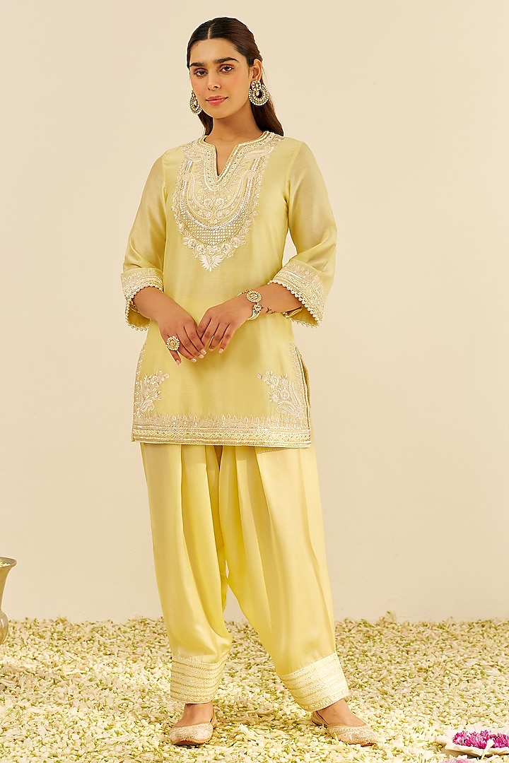 Lemon Yellow Chanderi Silk Parsi Gara Embroidered A-Line Short Kurta Set by Sheetal Batra at Pernia's Pop Up Shop