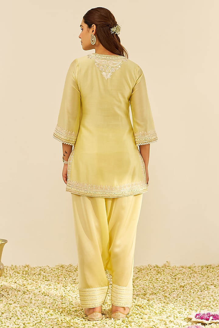 Lemon Yellow Chanderi Silk Parsi Gara Embroidered A-Line Short Kurta Set by Sheetal Batra at Pernia's Pop Up Shop