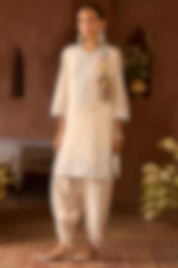 Daisy Ivory Silk Chanderi Pearl Embroidered Short Kurta Set by Sheetal Batra at Pernia's Pop Up Shop