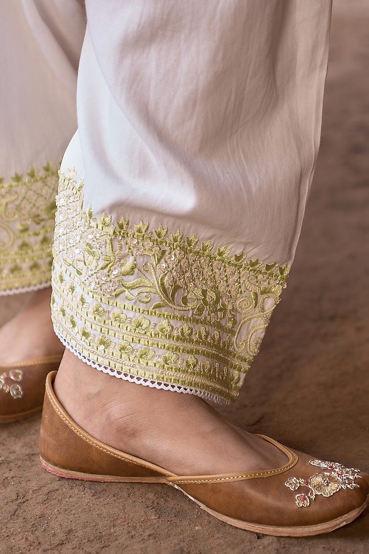 Daisy Ivory Silk Chanderi Parsi Ghara Embroidered Kurta Set by Sheetal Batra at Pernia's Pop Up Shop