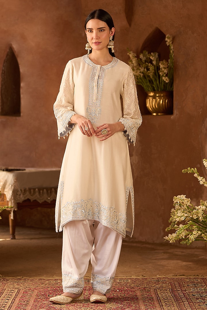Daisy Ivory Silk Chanderi Parsi Ghara Embroidered Kurta Set by Sheetal Batra at Pernia's Pop Up Shop