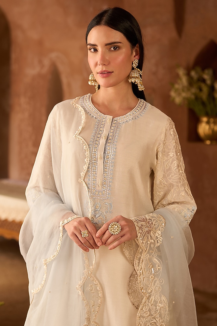 Daisy Ivory Silk Chanderi Parsi Ghara Embroidered Kurta Set by Sheetal Batra at Pernia's Pop Up Shop