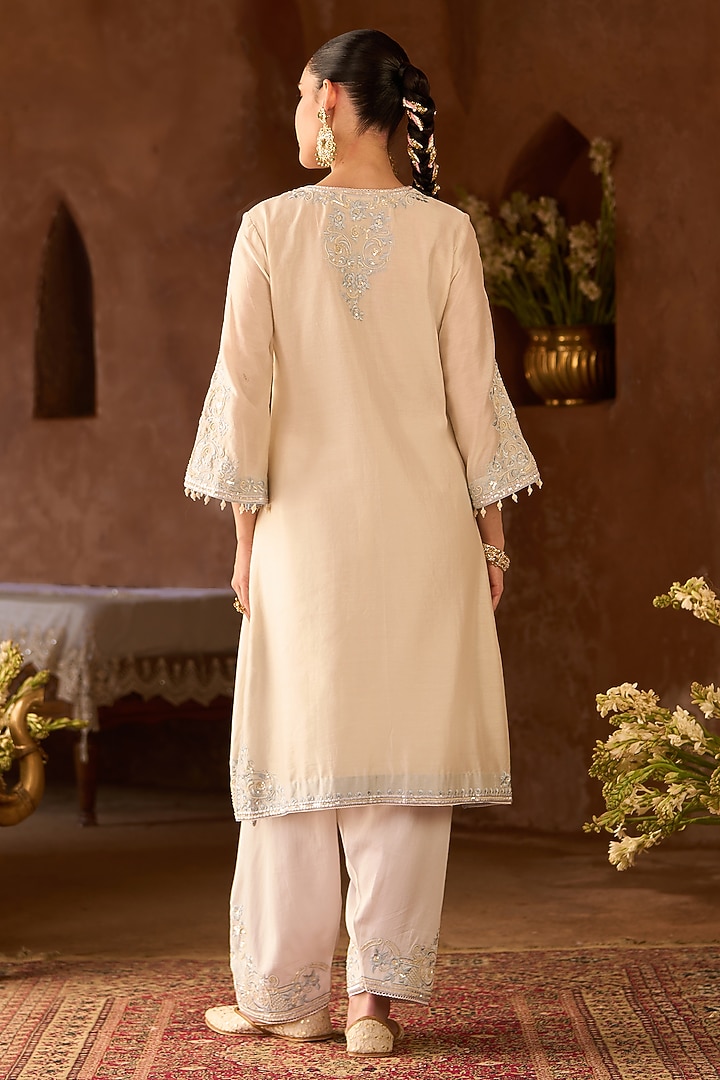 Daisy Ivory Silk Chanderi Pasri Ghara Embroidered A-Line Kurta Set by Sheetal Batra at Pernia's Pop Up Shop