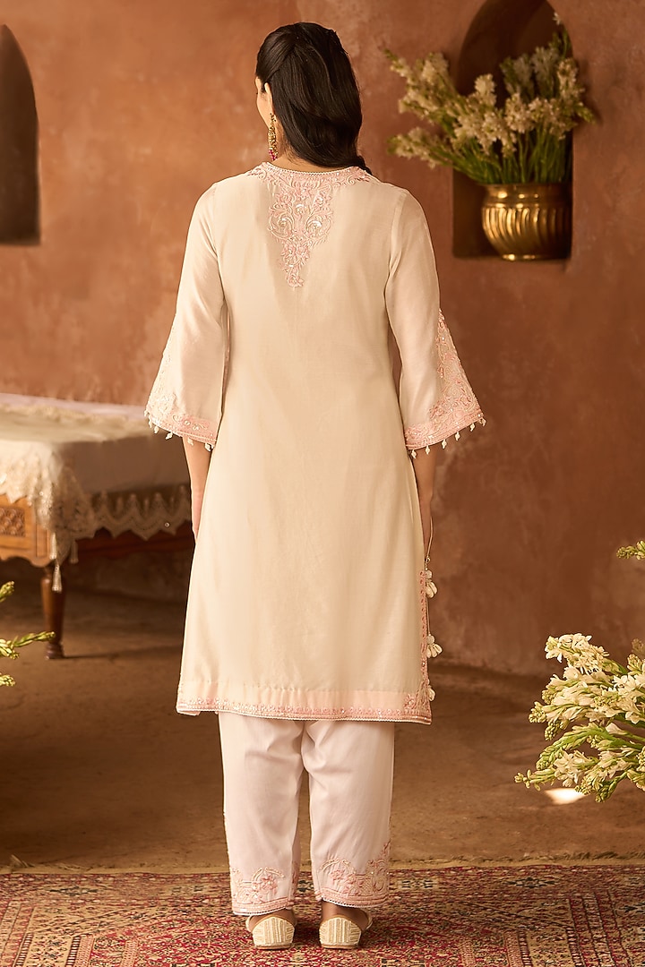 Daisy Ivory Silk Chanderi Pasri Ghara Embroidered A-Line Kurta Set by Sheetal Batra at Pernia's Pop Up Shop