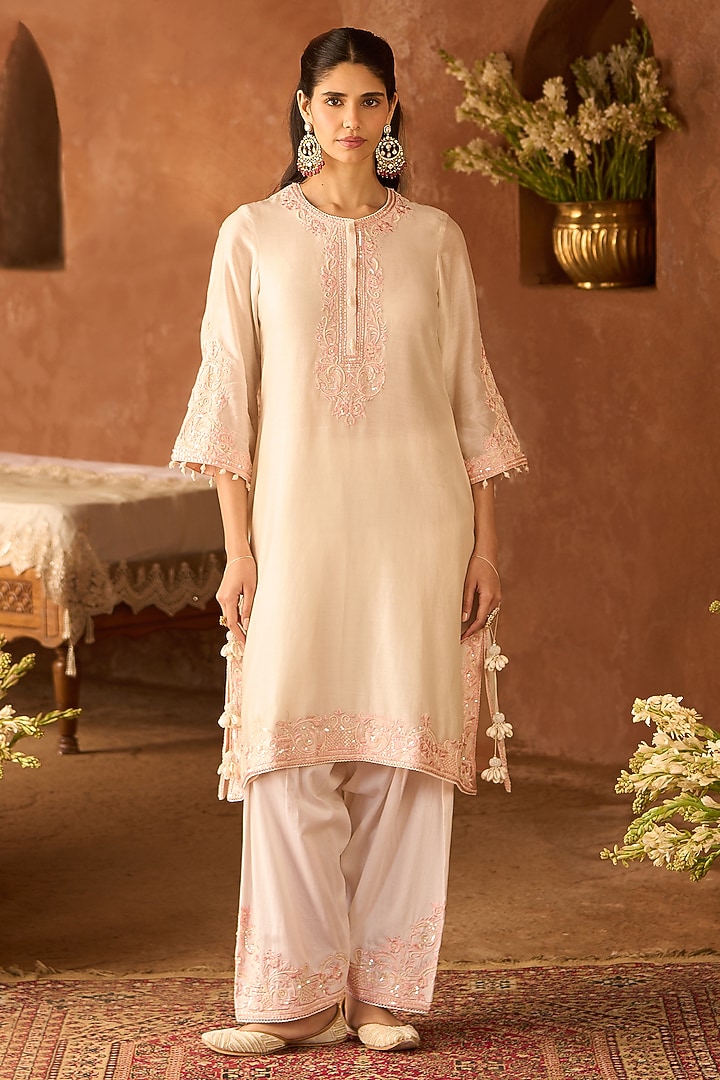 Daisy Ivory Silk Chanderi Pasri Ghara Embroidered A-Line Kurta Set by Sheetal Batra at Pernia's Pop Up Shop