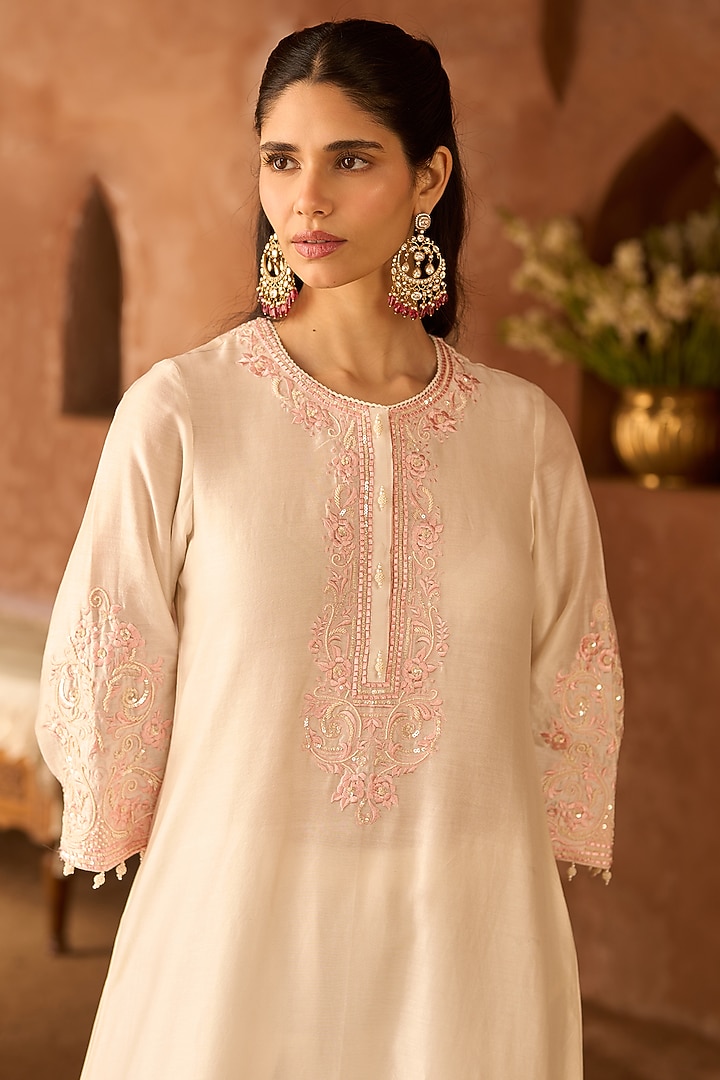 Daisy Ivory Silk Chanderi Pasri Ghara Embroidered A-Line Kurta Set by Sheetal Batra at Pernia's Pop Up Shop