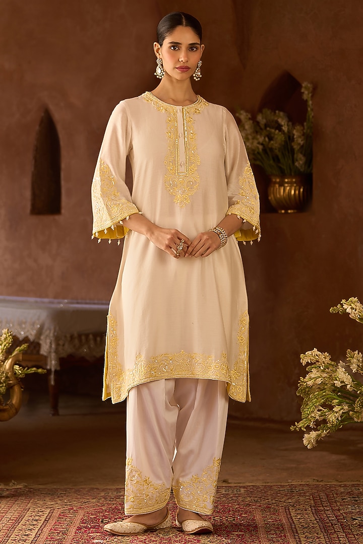Daisy Ivory Silk Chanderi Pasri Ghara Embroidered A-Line Kurta Set by Sheetal Batra at Pernia's Pop Up Shop