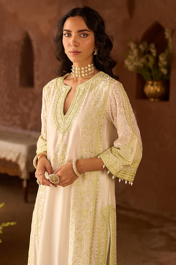 Daisy Ivory Silk Chanderi Sequins Embroidered Kurta Set by Sheetal Batra at Pernia's Pop Up Shop
