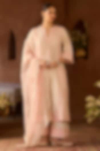 Daisy Ivory Silk Chanderi Sequins Embroidered Kurta Set by Sheetal Batra at Pernia's Pop Up Shop