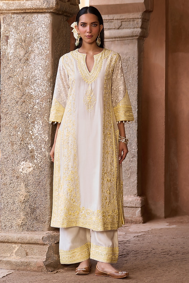 Daisy Ivory Silk Chanderi Sequins Embroidered Kurta Set by Sheetal Batra at Pernia's Pop Up Shop
