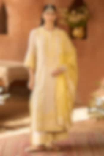 Daisy Ivory Silk Chanderi Sequins Embroidered Kurta Set by Sheetal Batra at Pernia's Pop Up Shop