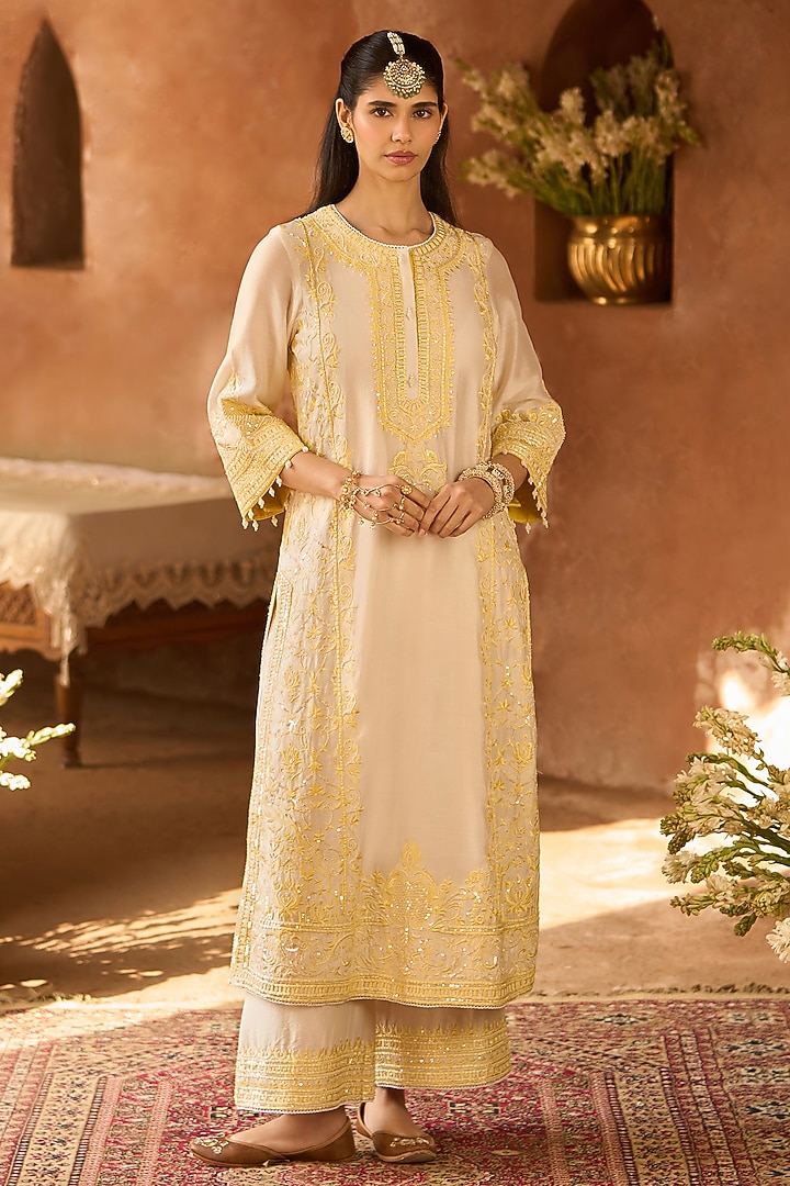 Daisy Ivory Silk Chanderi Sequins Embroidered Kurta Set by Sheetal Batra at Pernia's Pop Up Shop
