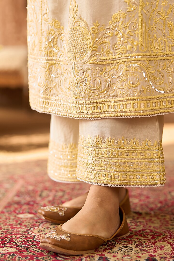 Daisy Ivory Silk Chanderi Sequins Embroidered Kurta Set by Sheetal Batra at Pernia's Pop Up Shop